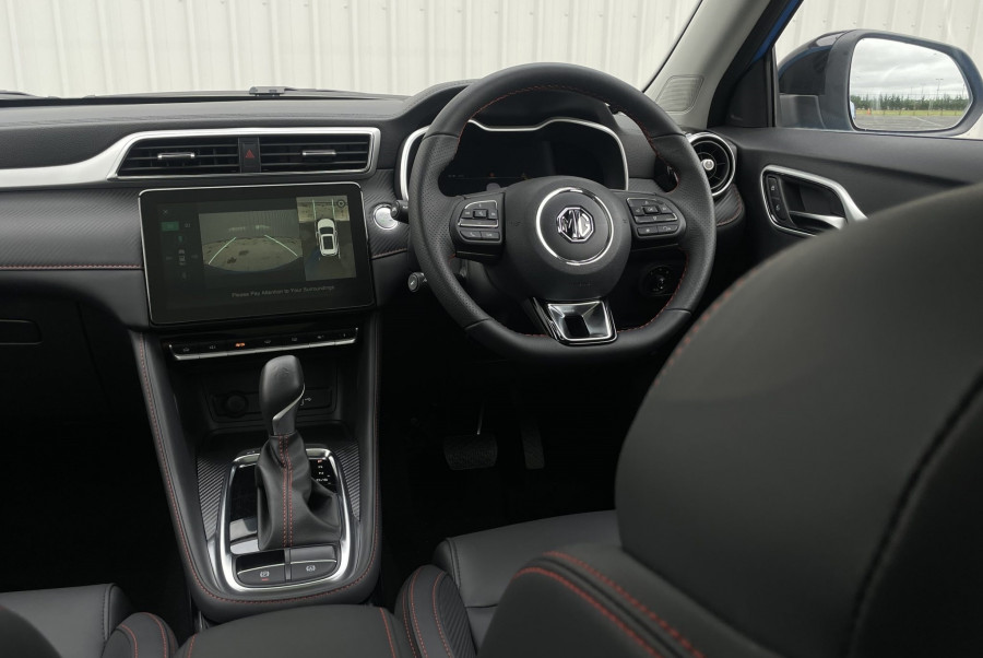 2024 MG ZST S13 Essence SUV Image 11