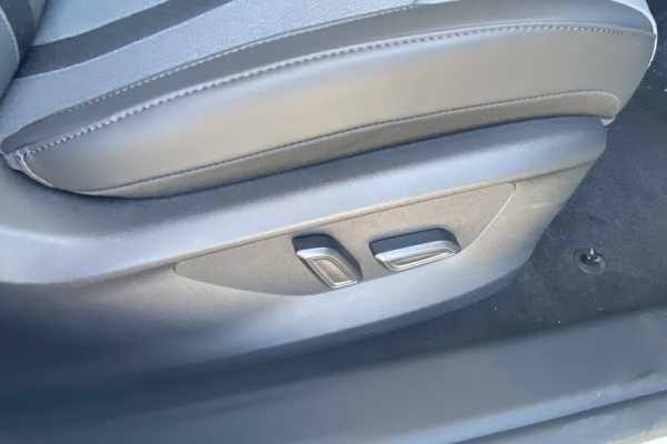 2026 MG MGS5 EV ZS3EM Essence 62 SUV Image 19