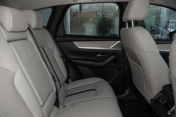2026 Mazda CX-60 KH Series G40e GT SUV Image 9
