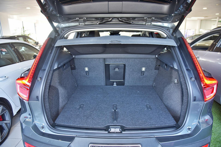 2026 Volvo XC40 XZ Plus B4 SUV Image 8