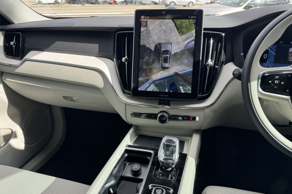 2026 Volvo XC60 UZ Ultra T8 Plug-in Hybrid Dark SUV Image 12