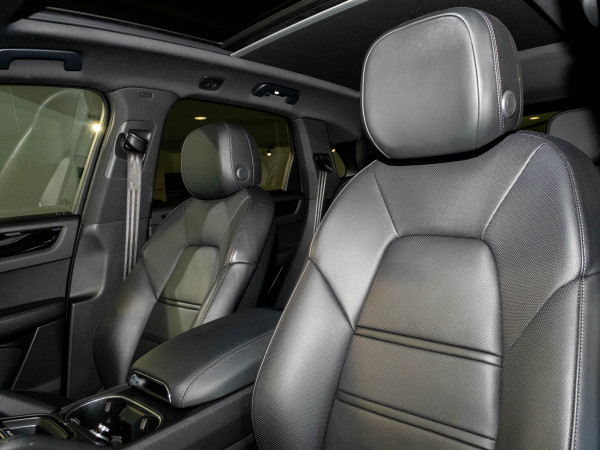 2022 MY23 Porsche Cayenne SUV image 27