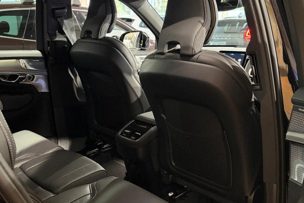 2026 Volvo XC90 L Series Black Edition SUV Image 10