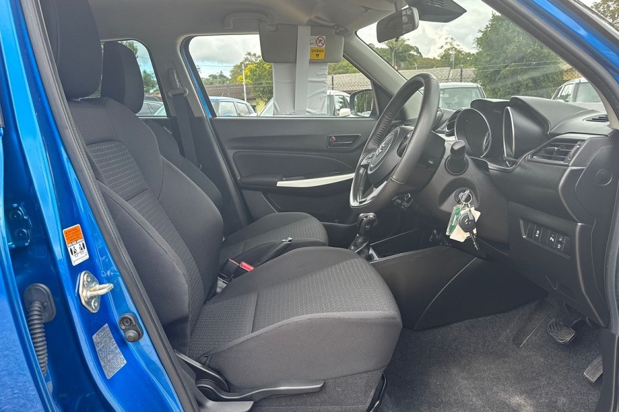 2024 Suzuki Swift AZ Series II GL Hatch Image 9