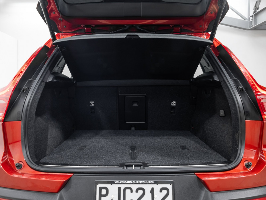 2022 Volvo XC40 XZ T4 Inscription Petrol AWD SUV Image 8