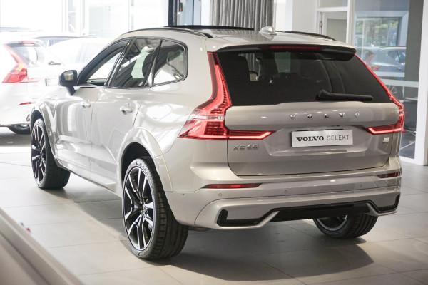 2022 MY23 Volvo XC60  Recharge Ultimate T8 Plug-In Hybrid SUV Image 2