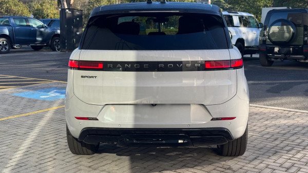 2025 Land Rover Range Rover Sport L461 D350 Dynamic HSE SUV image 8