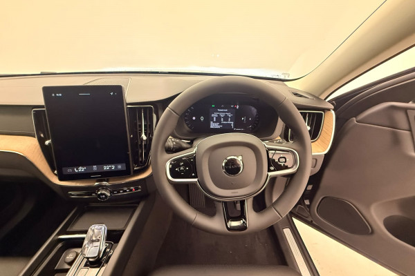 2026 Volvo XC60 UZ Ultra B5 Dark SUV Image 12