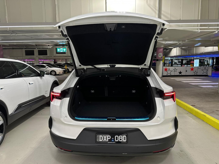 2025 Polestar 4  Long range Single motor Coupe Image 10