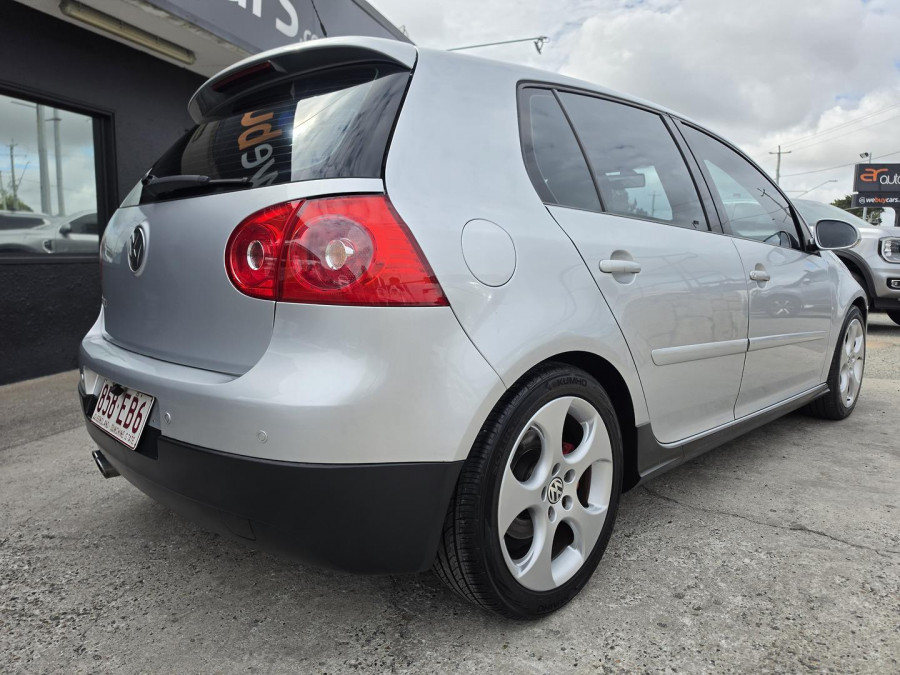 2007 Volkswagen Golf V GTI Hatch Image 7