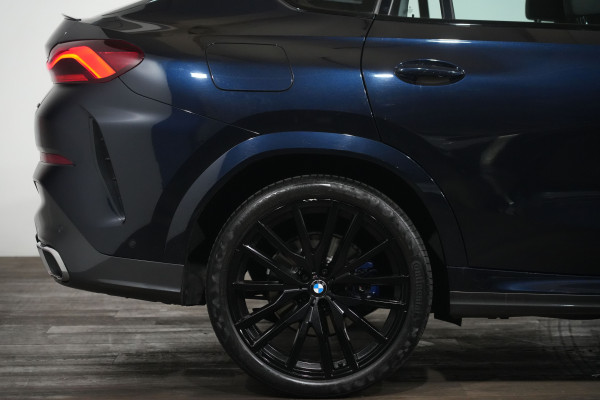 2022 BMW X6 xDrive30d M Sport Coupe Image 6