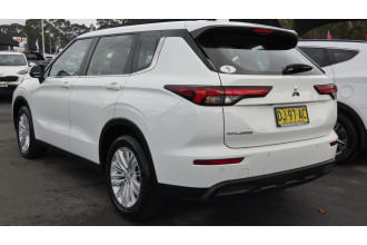2023 Mitsubishi Outlander ZM MY23 ES 7 SEAT 2WD SUV