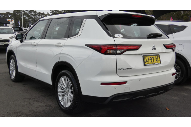 2023 Mitsubishi Outlander ZM MY23 ES 7 SEAT 2WD SUV Image 6