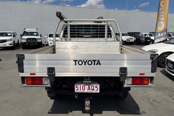 2016 Toyota HiLux  SR5 Double Cab Pick Up Image 8