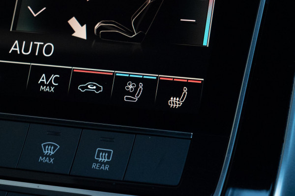 2024 MY25 Audi Q7 4M 55 TFSI S line SUV image 14