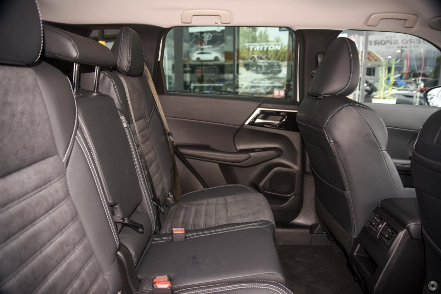2025 MY24 Mitsubishi Outlander ZM Aspire SUV Image 6