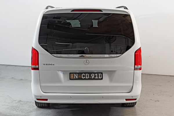 2021 Mercedes-Benz V-Class 447 V250 d Avantgarde People Mover image 5