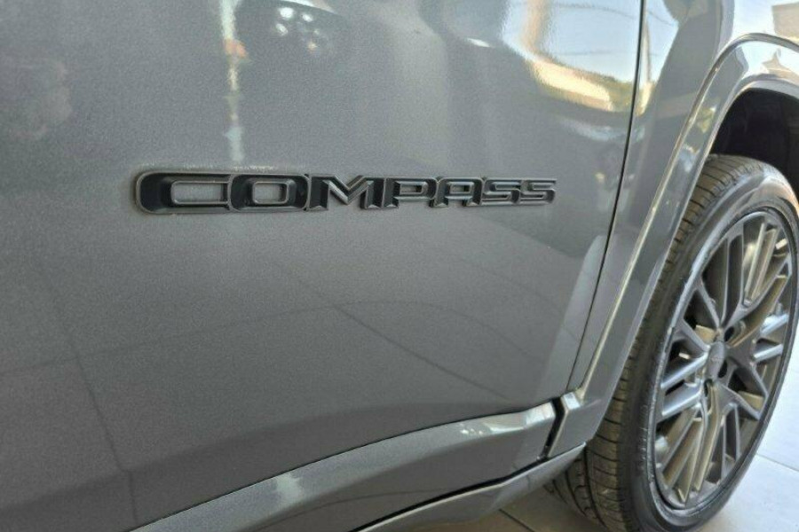 2023 Jeep Compass M6 S-Limited SUV Image 9