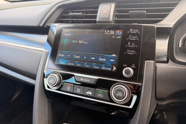 2019 Honda Civic 10th Gen VTi-S Sedan Image 15
