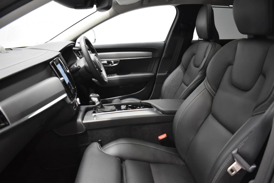2019 Volvo V90 Cross Country (No Series) MY19 D5 Wagon Image 17