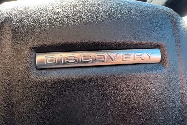 2018 Land Rover Discovery Series 5 HSE Luxury SUV Image 29