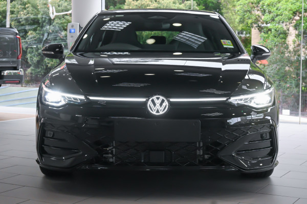 2025 Volkswagen Golf 8.5 110TSI R-Line Hatch Image 4