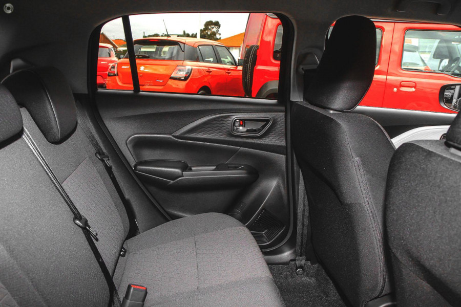 2025 Suzuki Swift UZ Hybrid Plus Hatch Image 7