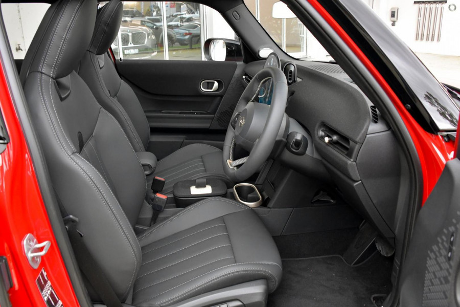 2026 MY25 MINI Cooper F65 S Favoured Hatch