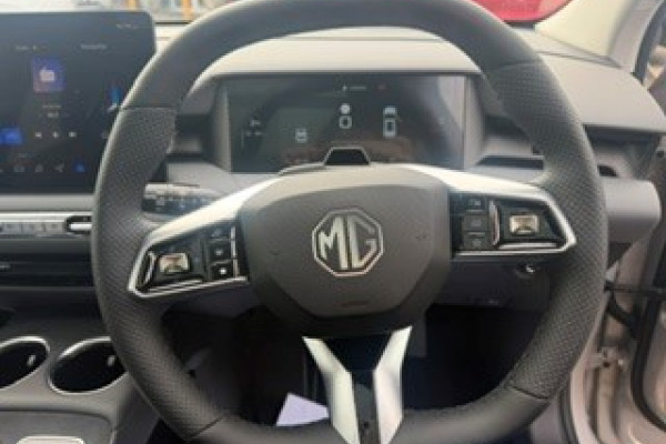 2025 MG MGS5 EV ZS3EM Essence 62 SUV Image 10