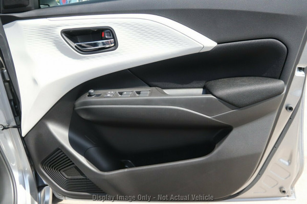 2026 Suzuki Swift UZ Hybrid Plus Hatch Image 5