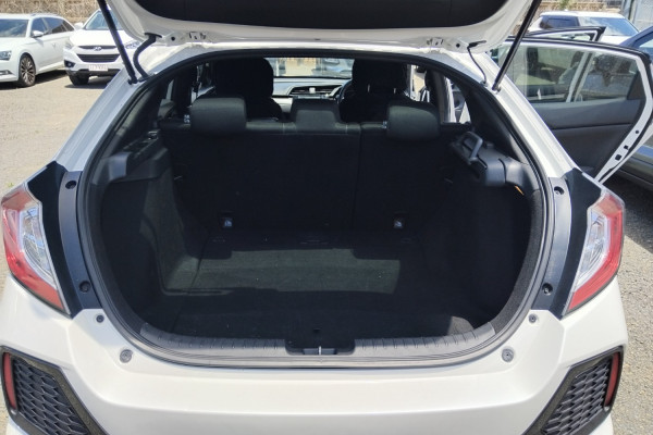 2019 Honda Civic 10th Gen VTi Hatch Image 17