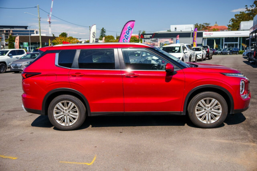 2024 Mitsubishi Outlander ZM LS SUV Image 4