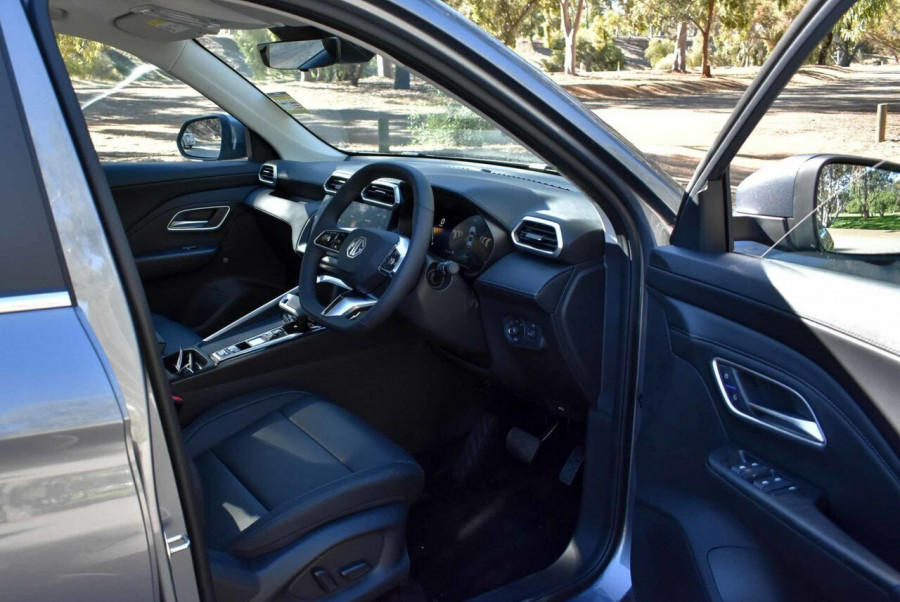 2025 MG ZS ZS32 Essence SUV Image 11
