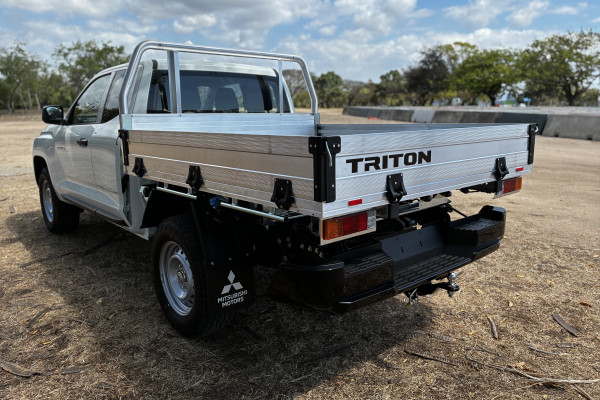 2026 Mitsubishi Triton MV  GLX Cab Chassis Image 4
