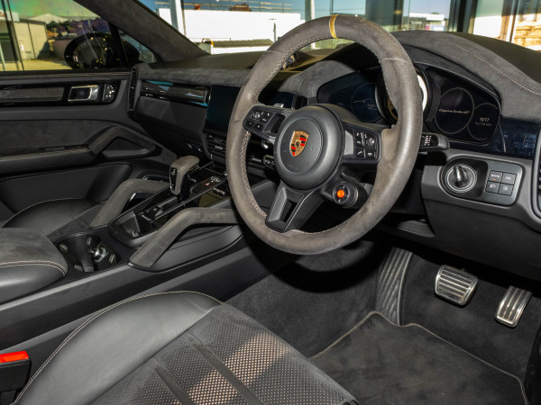 2022 Porsche Cayenne Turbo GT Coupe image 8