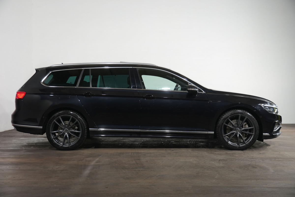 2023 Volkswagen Passat 206TSI R-Line SUV