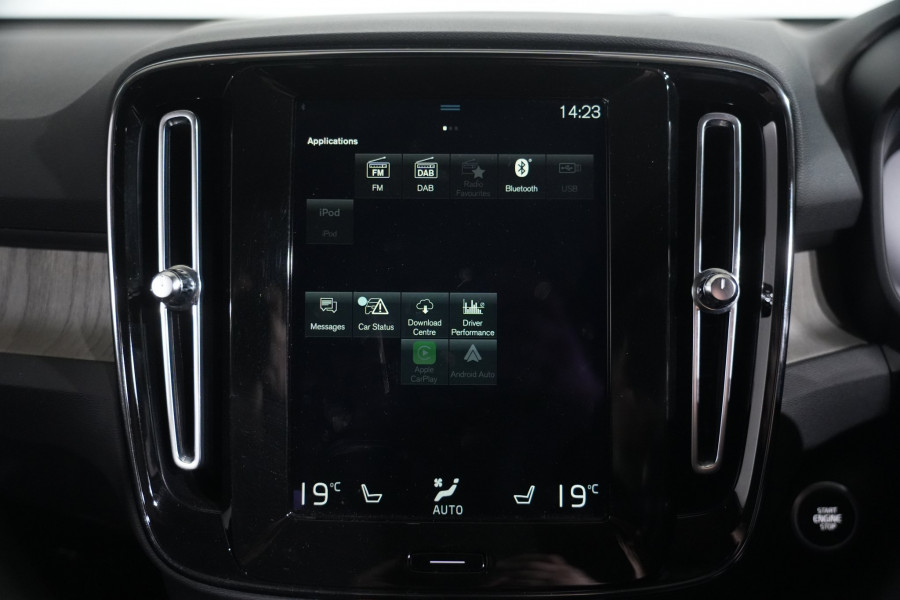 2020 Volvo XC40 XZ T4 Inscription SUV