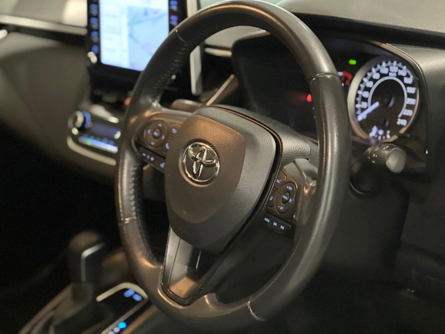 2020 Toyota Corolla ZRE SX Sedan Image 11