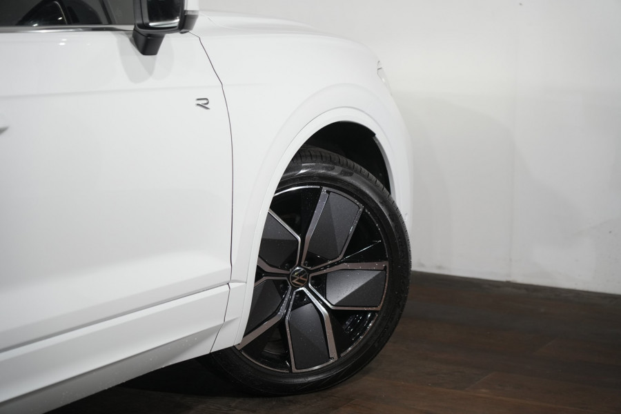 2024 Volkswagen Touareg 210TDI R-Line SUV
