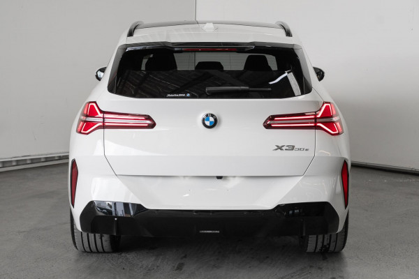 2026 BMW X3 G45 30e xDrive SUV image 5