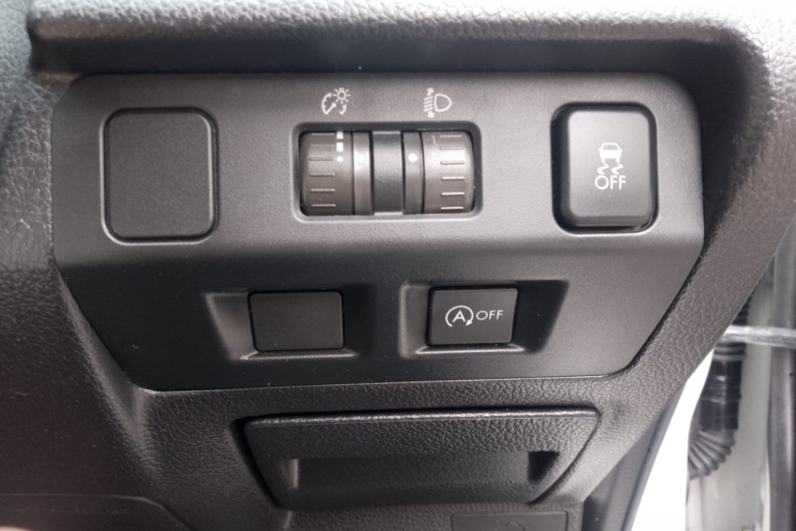 2012 Subaru XV G4-X 2.0i-L SUV Image 20