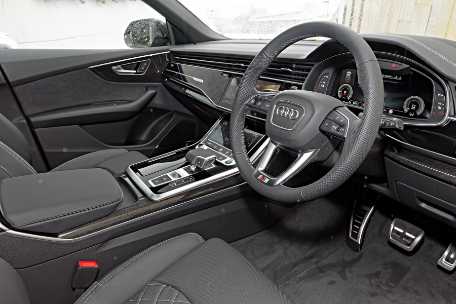 2026 Audi Q8 F1 TFSI e 360kW S line | PHEV SUV