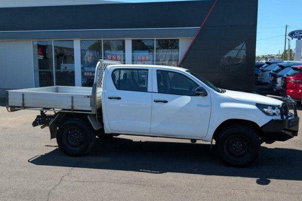 2021 Toyota HiLux GUN125R WorkMate Double Cab Chassis Image 8