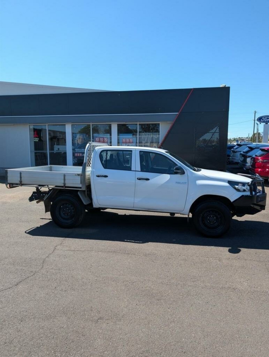 2021 Toyota HiLux GUN125R WorkMate Double Cab Chassis Image 8