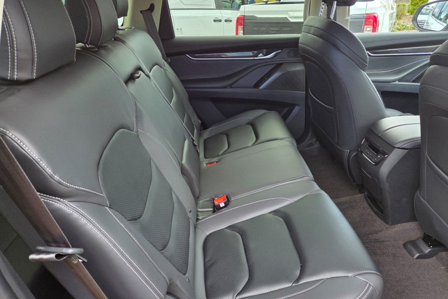 2024 LDV D90 Executive SUV Image 10