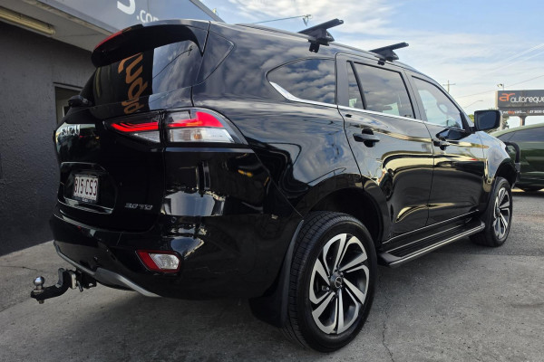 2021 Isuzu MU-X RJ LS-T SUV Image 7