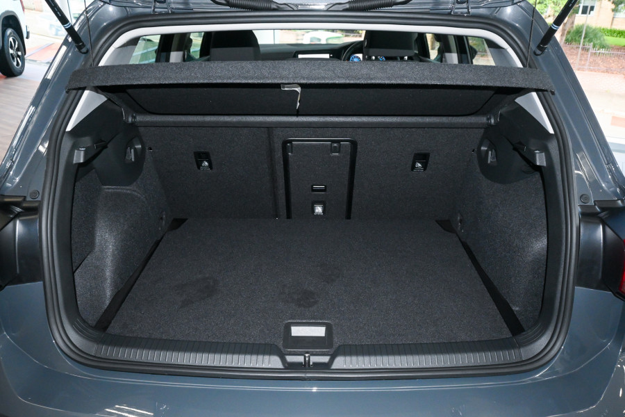 2024 Volkswagen Golf 8 110TSI Life Hatch Image 18