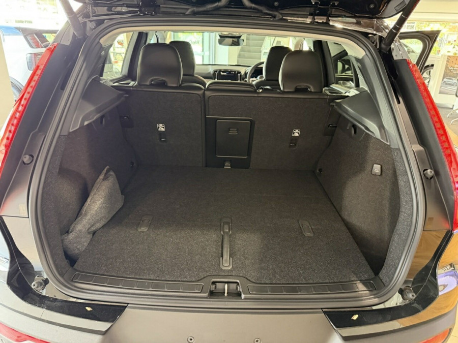 2025 MY26 Volvo XC40 XZ Plus B4 SUV Image 20