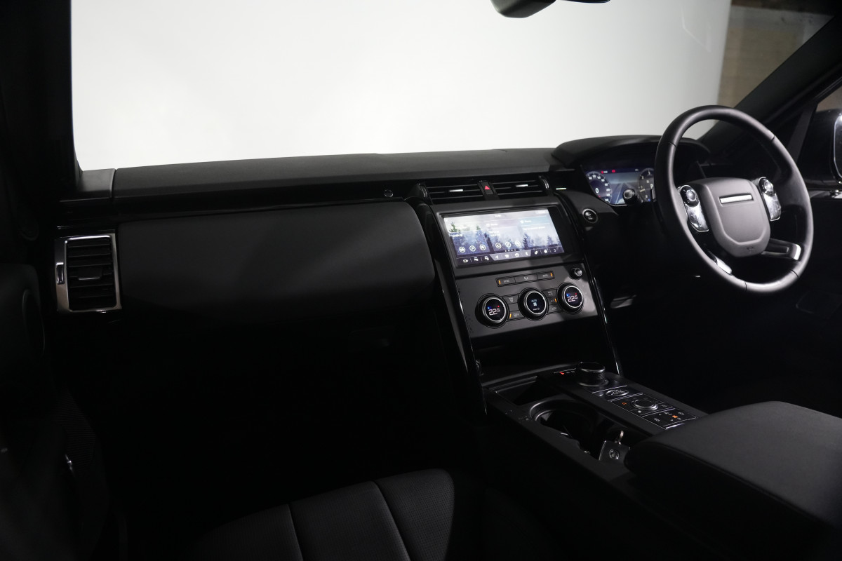 2020 Land Rover Discovery Series 5 Sd6 S SUV