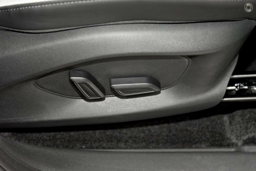 2024 MY25 MG ZS ZS32 Essence Hybrid+ SUV Image 13
